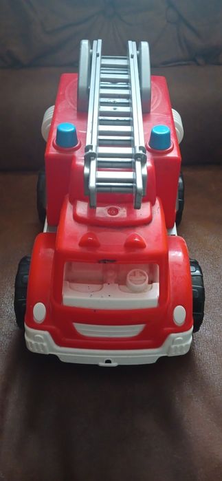 Велика пожежна машина