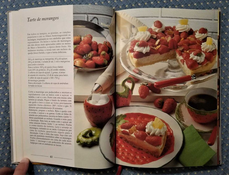 Livro "Receitas do Forno" Coleção Um Mundo de Sabores - Como NOVO!