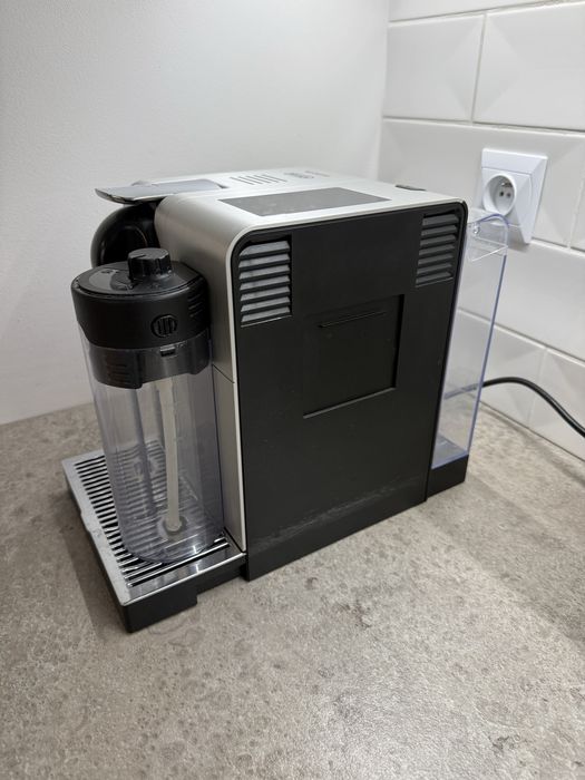 Ekspres DeLonghi nespresso Lattissima Pro EN750.MB