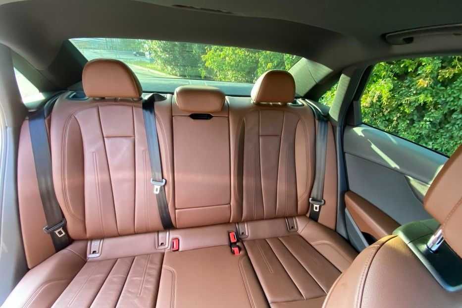 Продам Audi A4 2019 года