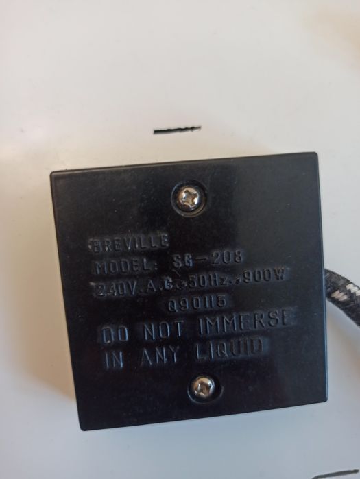 Сэнгвичница электрическая