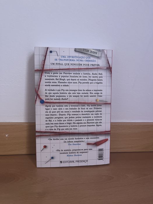 Livro "O Homicídio Perfeito - Um Guia para Boas Raparigas" (Holly Jackson) – Como Novo