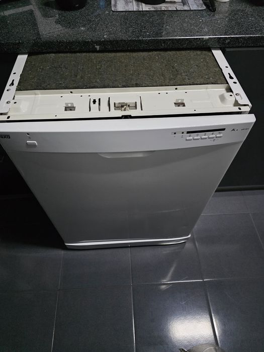 Máquina lavar loiça TEKA