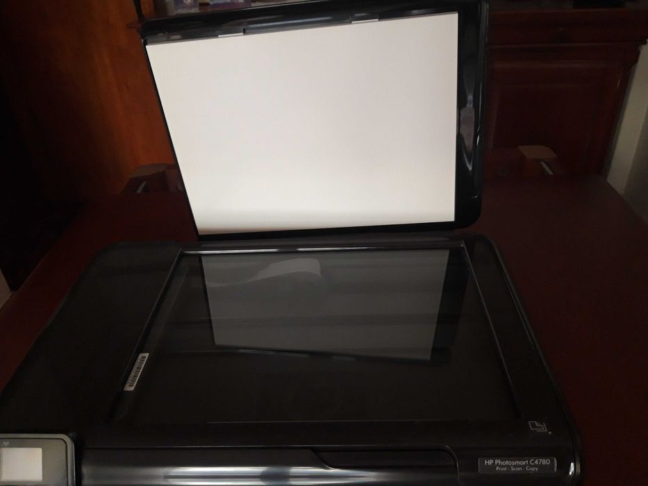Impressora HP Photosmart C4780 All-in-One (Imprime, Copia, Digitaliza)