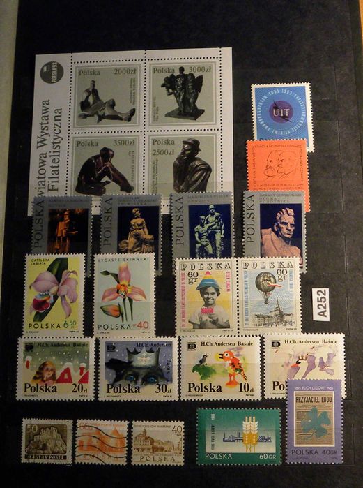 Klaser ze znaczkami, znaczki pocztowe A252