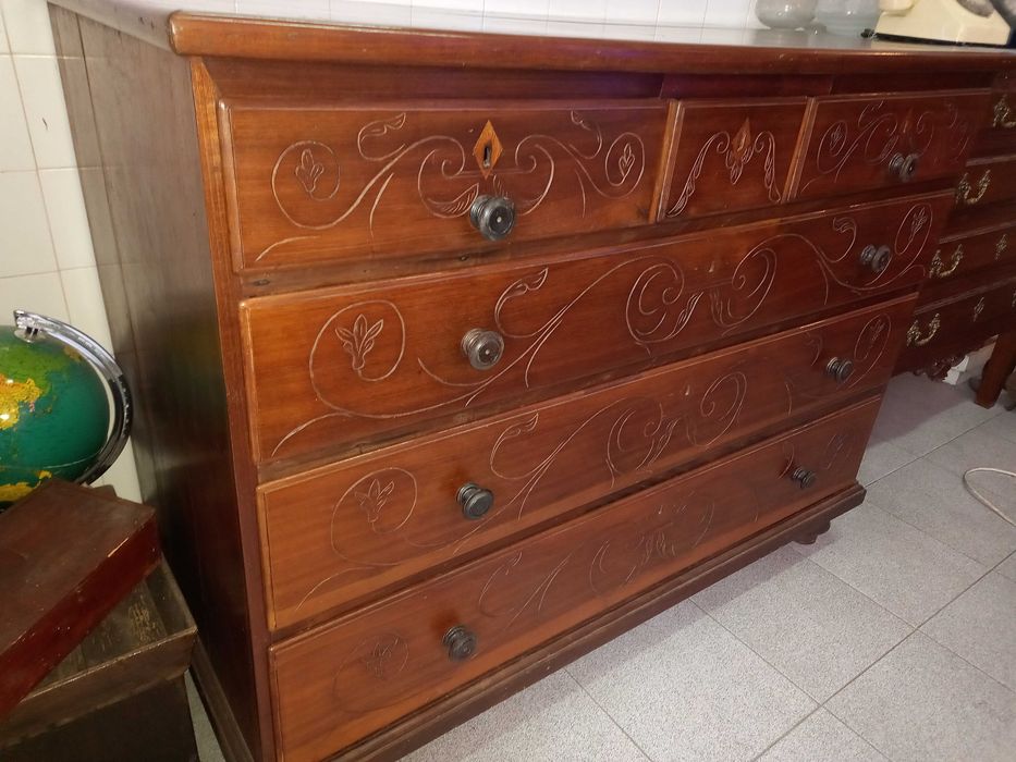 Comoda Antiga Cerejeira