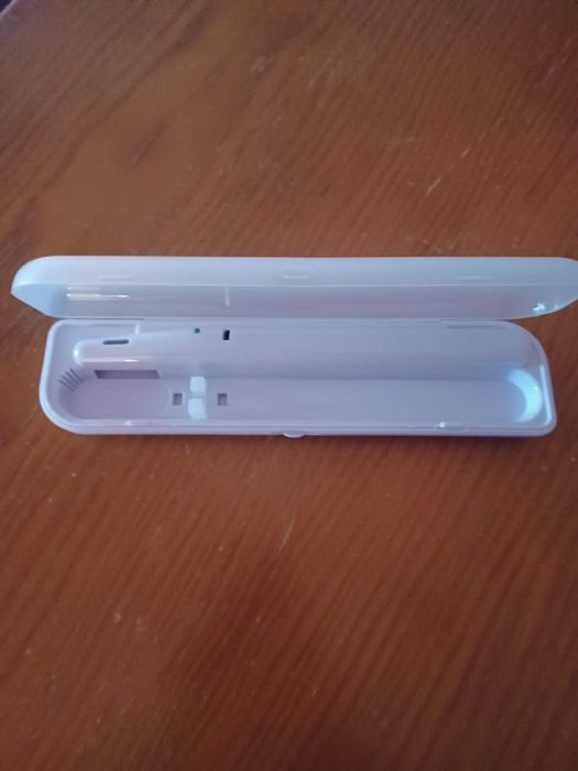 Esterilizador UV de escova de dentes e escovilhão