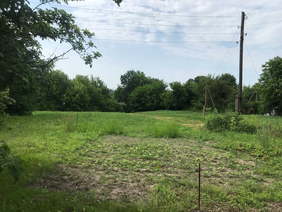 Частина будинку в смт.Вороновиця, вул. Молодіжна. Дві окремі спальні.