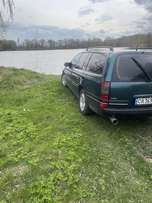 Опель Омега Б 2,5 V6 Обмін