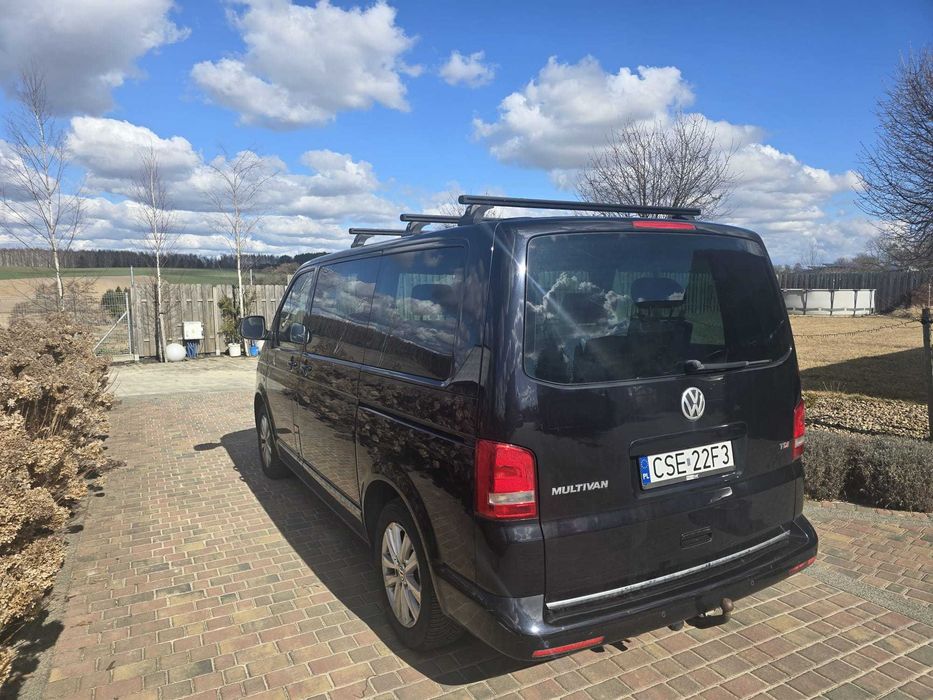 Samochód volkswagen multivan