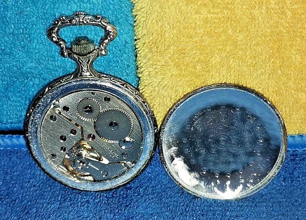 Relógio de Bolso Monumental (Cena de Caça) Incabloc Fabricado na Suíça