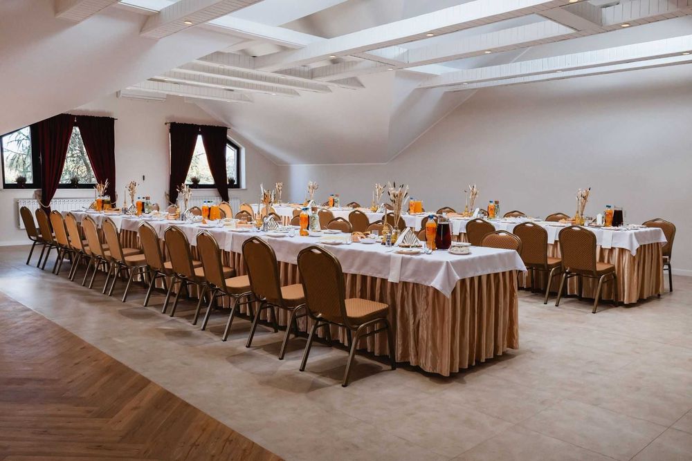 Budynek usługowo - handlowy 500m2 ( Sala weselna + Sklep Spożywczy )