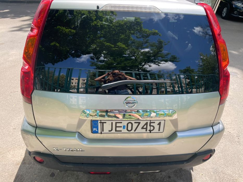 Nissan X-trail.