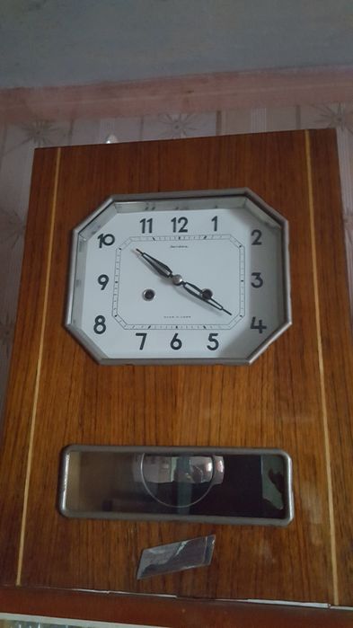 Настенные маятниковые часы с боем ОЧЗ