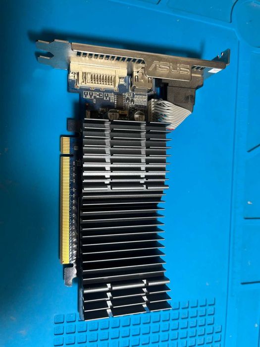 Видеокарта Geforce 512mb