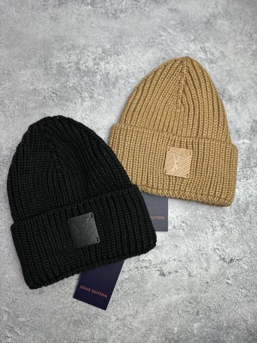 Шапка на зиму Miu miu та Louis Vuitton
