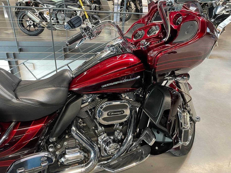 Road glide ultra CVO Full extras