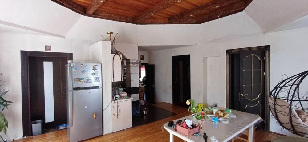 Продам дом 285 м² Левобережный уч 10 соток Район ТРЦ «Караван»