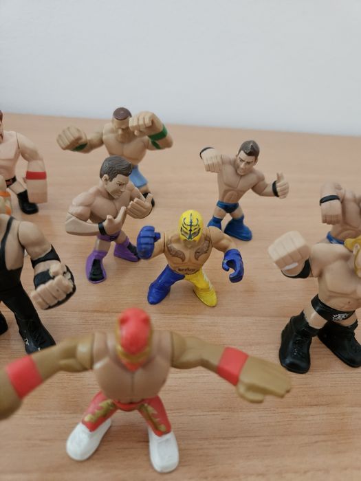 Conjunto de 11 bonecos de wrestling