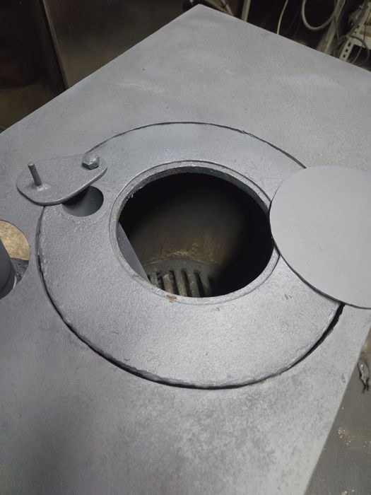 Salamandra em aço com placa de aquecimento