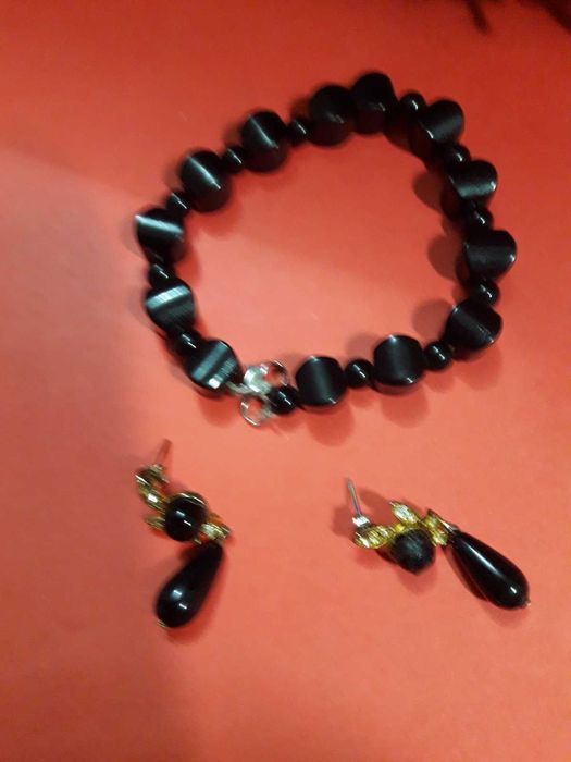 Продам комплект из бисера, розового кварца,  браслет с серьгами