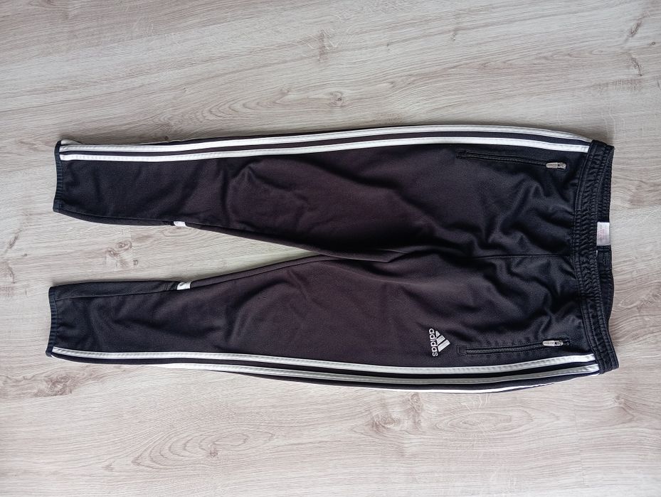 Leginsy sportowe damskie