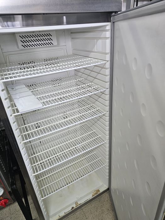 Armário de inox refrigerado