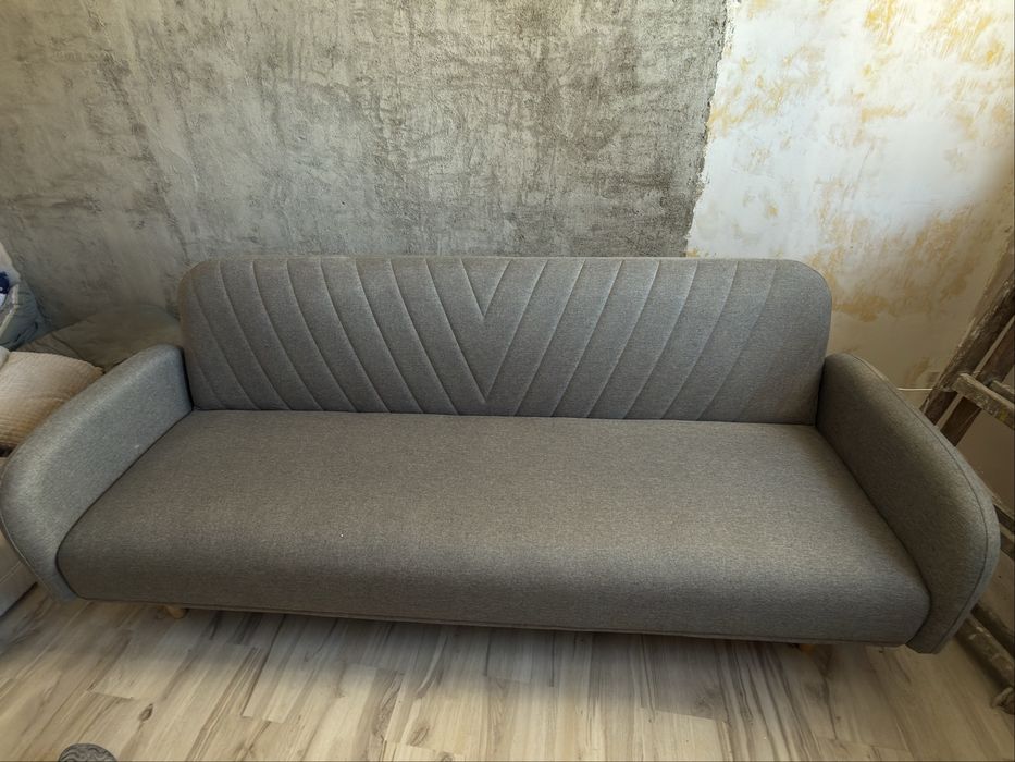 Sofa ciemno szara z funkcja  spania