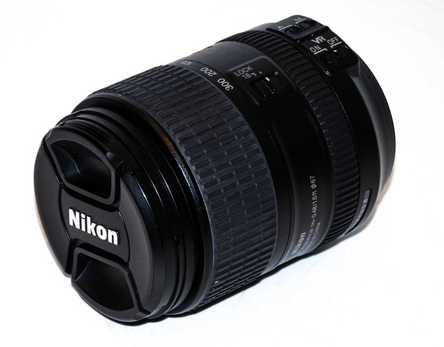 Obiektyw Nikon Nikkor AF-S DX 18-300mm f/3.5-6.3G ED VR