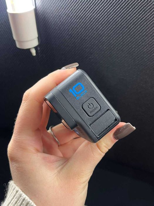Екшн-камера GoPro Hero 10 з флешкою