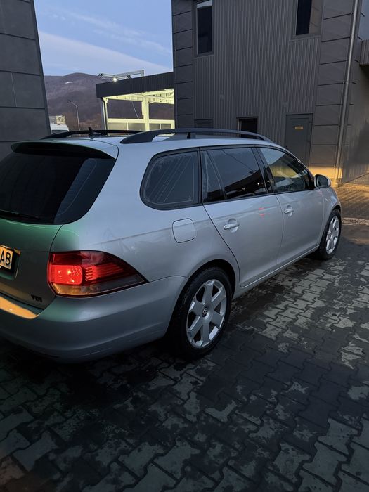 Volkswagen Golf Variant 2011 р. | 1.6 дизель | універсал