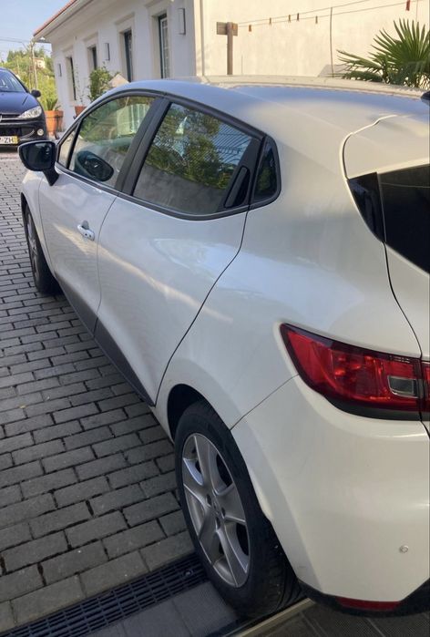 Renault Clio IV 1.5 dCi – Muito Económico – Bom Estado