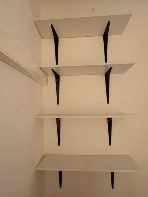 Estante de parede individual com suporte