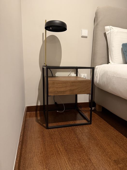 Par de mesas de cabeceira