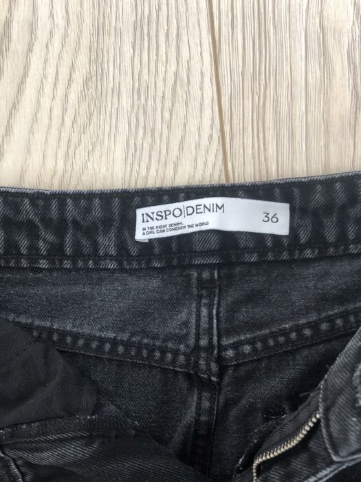 чорна джинсова спідниця