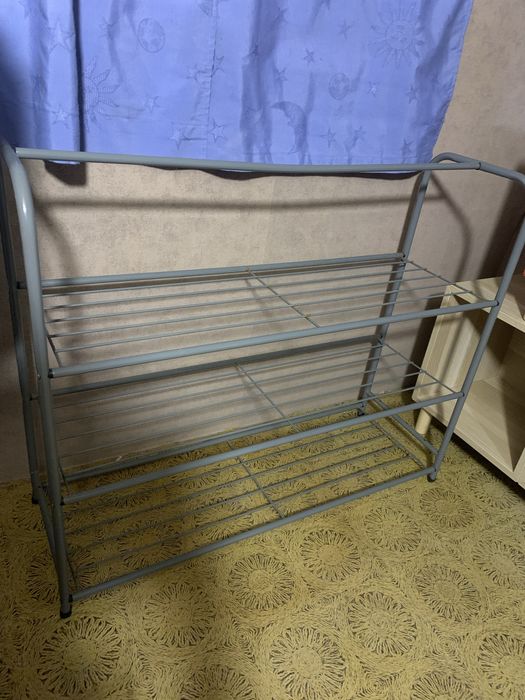 Sapateira grande em perfeito estado