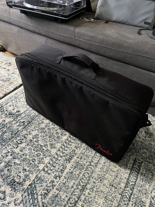 Fender Professional Pedal Board M