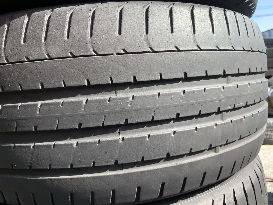 225/35R19 Pirelli