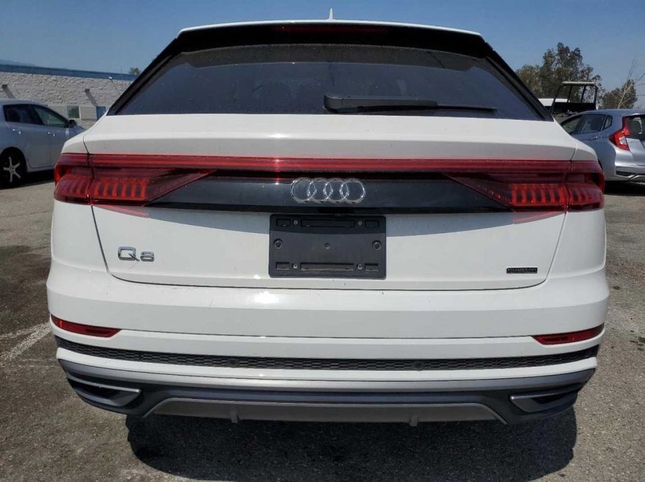 Кришка багажніка Audi Q8 запчастини ауді ку8 запчасти