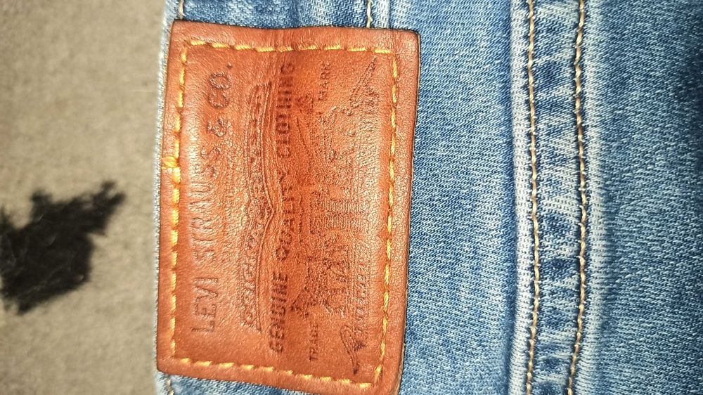 Spodnie dżinsy jeans Lévi-Strauss 712 slim rozmiar 28