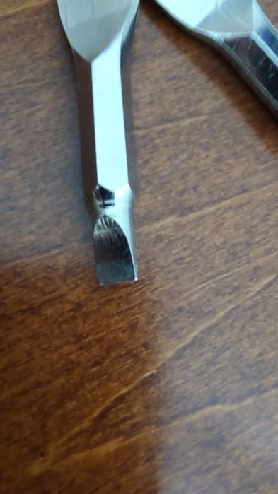 Інструмент викрутка мультитул отвертка EDC