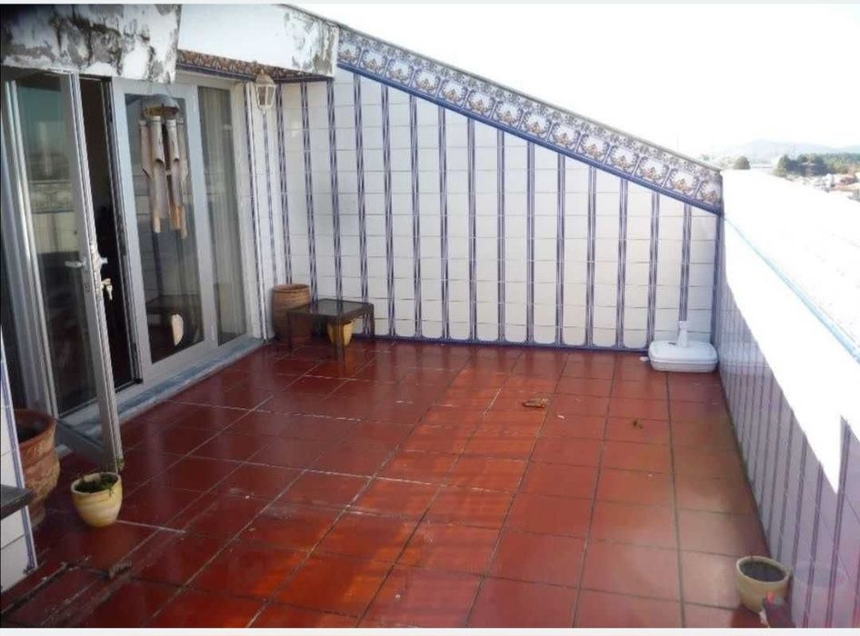 Alugo quarto/T0 em Braga