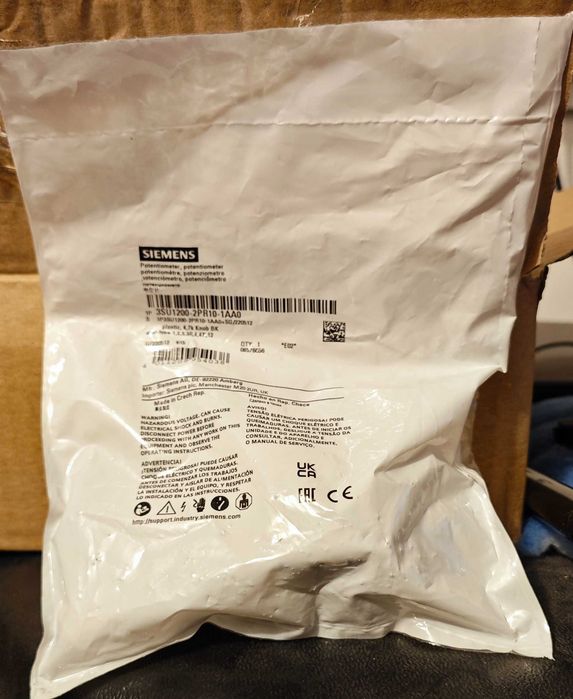 Potencjometr 22mm 4,7kOhm 3SU1200-2PR10-1AA0