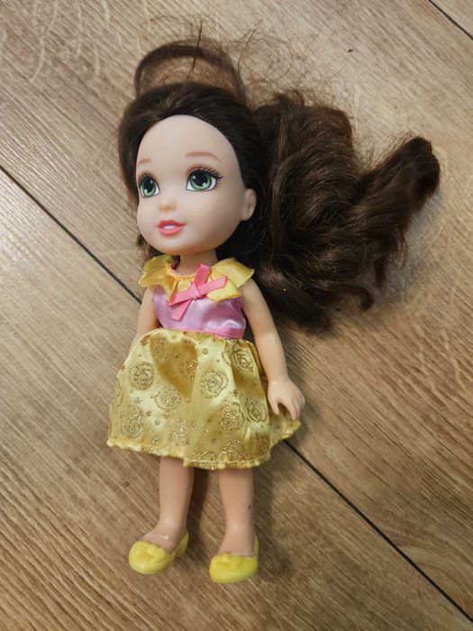 Laleczka Bella 15 cm