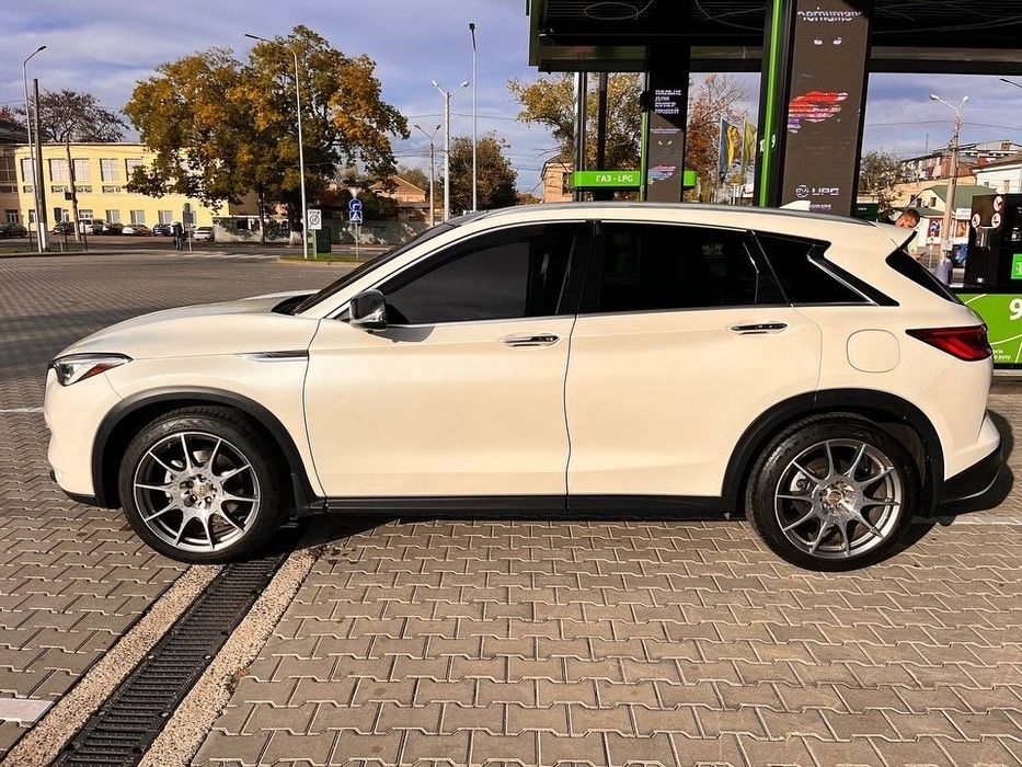 Продам свое авто Infiniti QX 50 2019 2.0