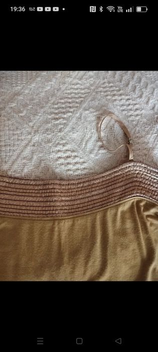 Kardigan, narzutka ZARA razem z podkoszulką.