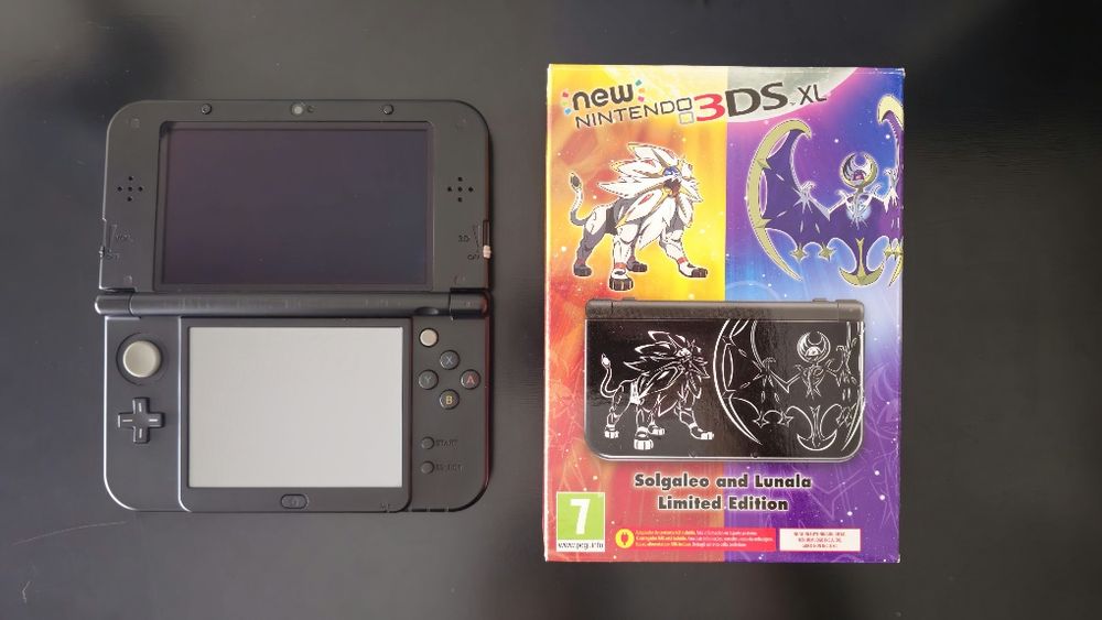 New Nintendo 3ds XL - Solgaleo / Lunala Limited Edition