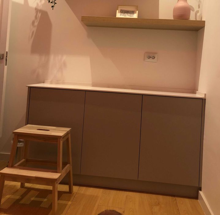 Móvel bancada Móvel + Pedra