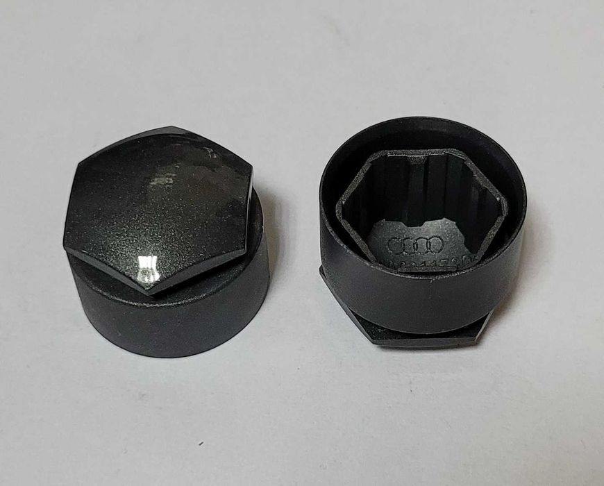 Nasadki na śruby grafit AUDI oryginał k17 - 20 sztuk komplet + klucz