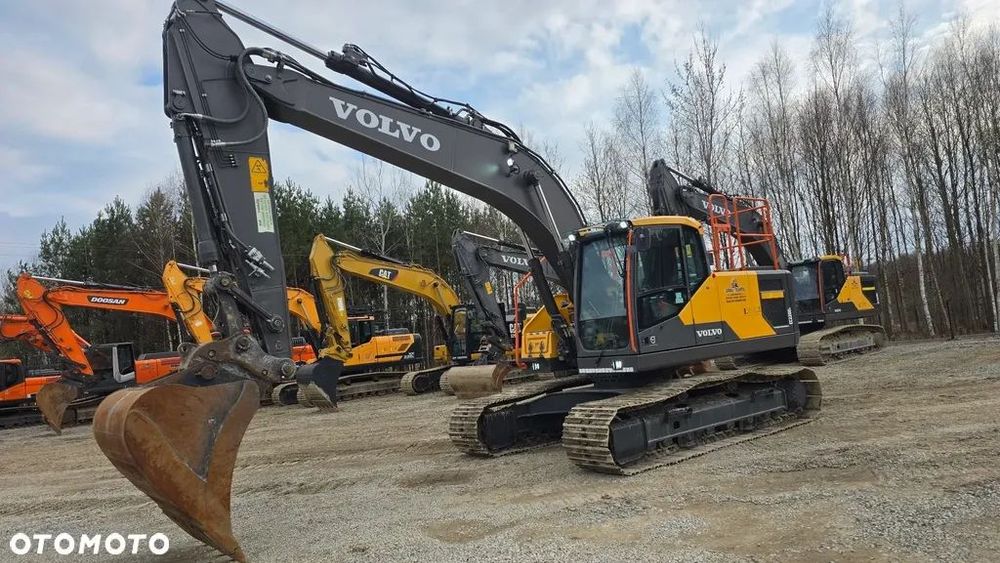 Volvo Ec220  Komplet lini , Super stan, pelna historia, pc210,hx220,dx225, zx210, 3